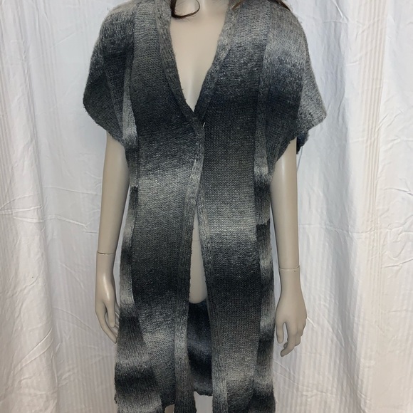 BLK&WHITE SHORT SLEEVE CARDIGAN SZ:M - Picture 4 of 7